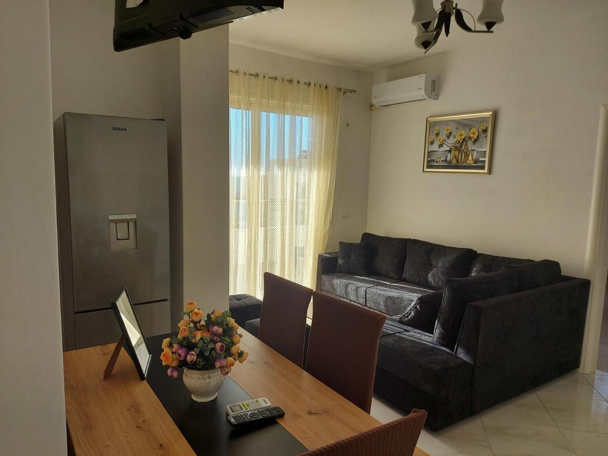 Bral Apartment 7 - Two-Bedroom With Seaview Durrës Buitenkant foto