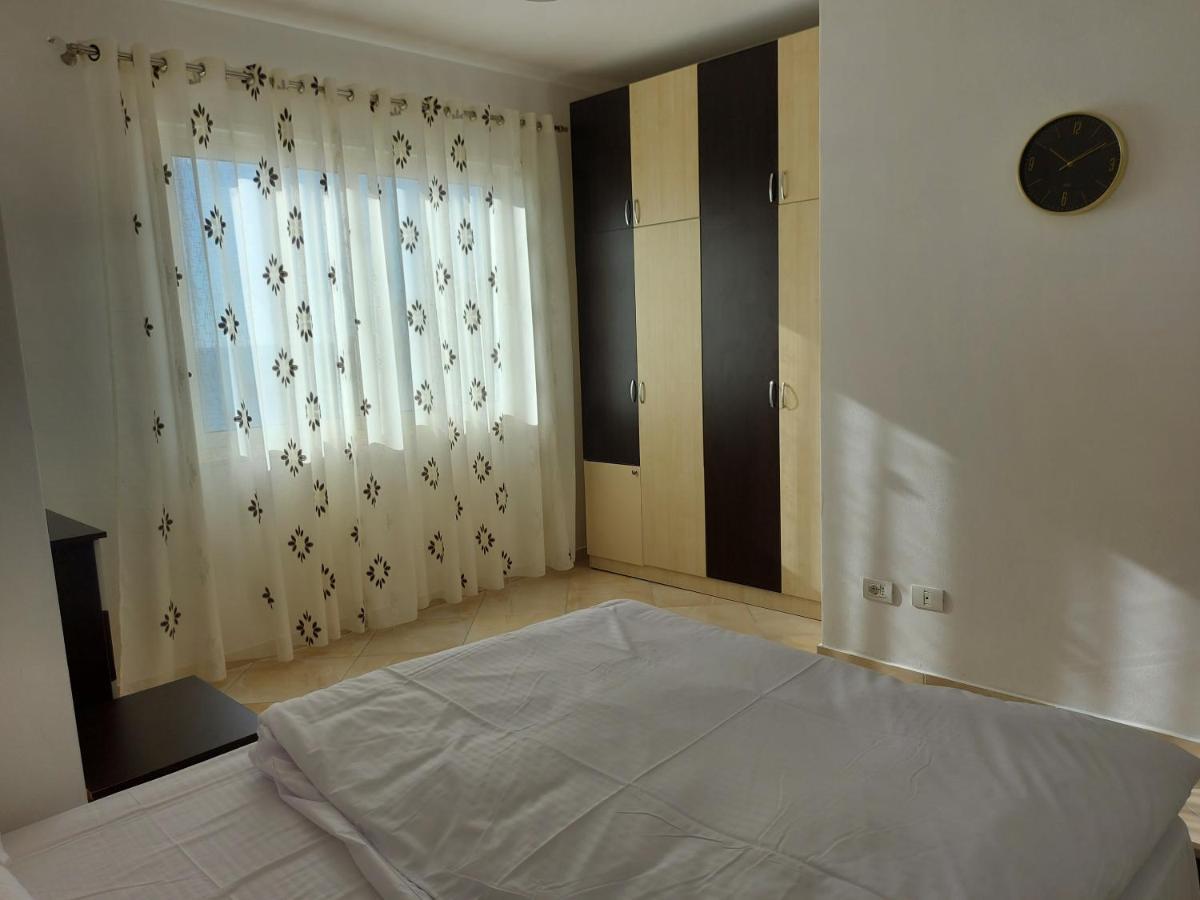 Bral Apartment 7 - Two-Bedroom With Seaview Durrës Buitenkant foto
