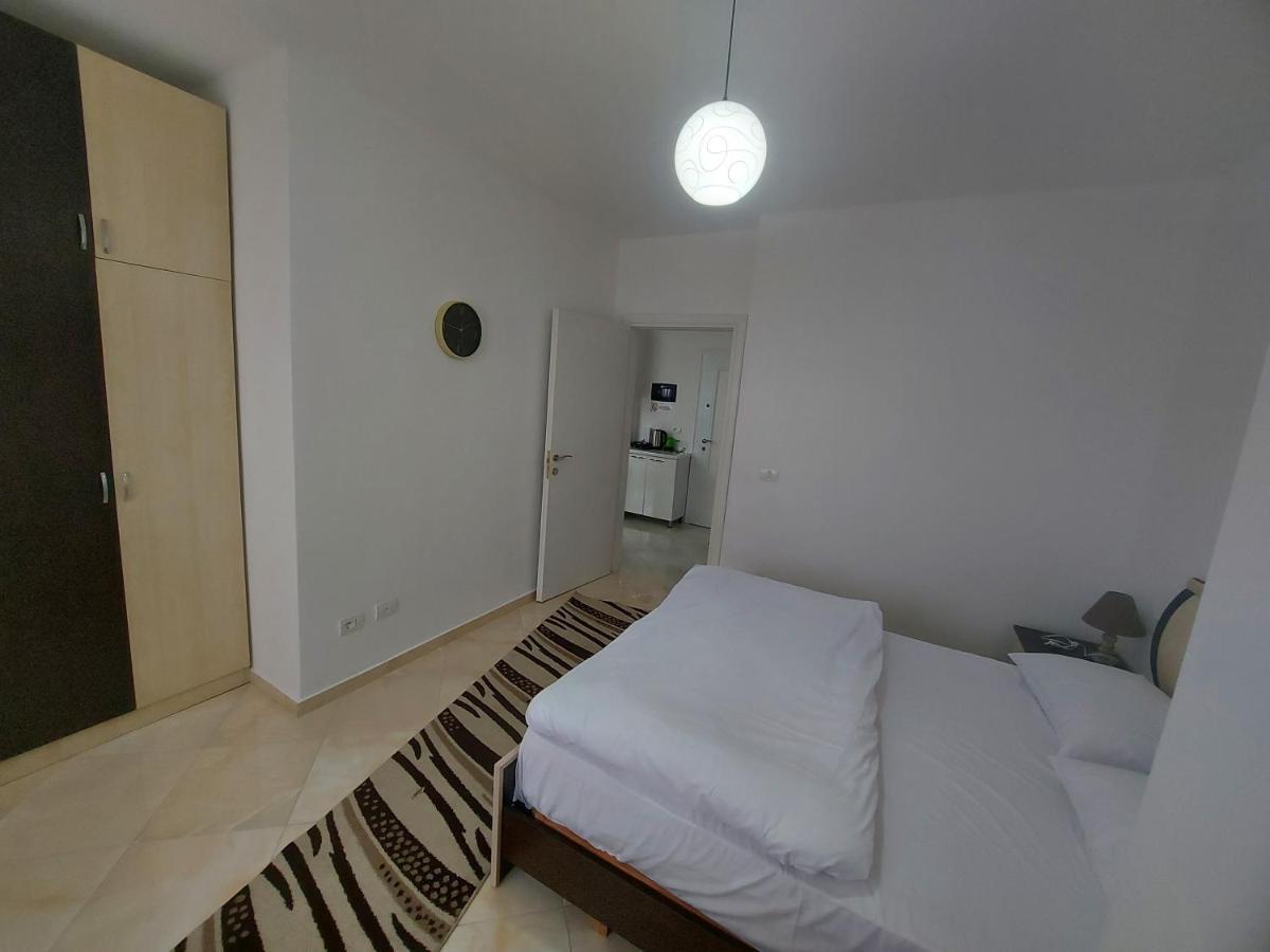 Bral Apartment 7 - Two-Bedroom With Seaview Durrës Buitenkant foto