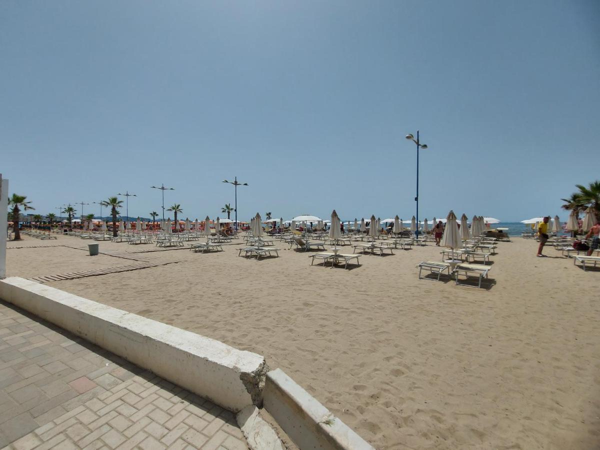 Bral Apartment 7 - Two-Bedroom With Seaview Durrës Buitenkant foto